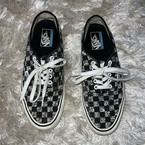 Grunge Check Ultracush lace up Vans.